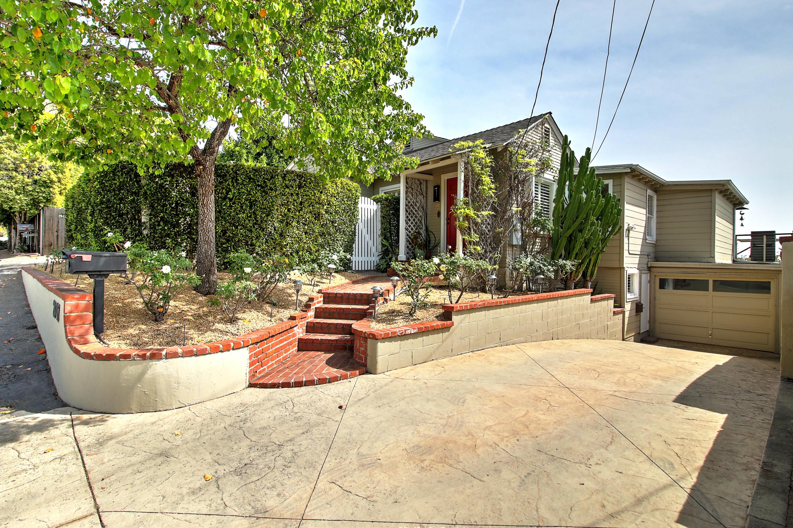 2947 Foothill Road Santa Barbara, CA 93105 - Photo 6 of 34 Front