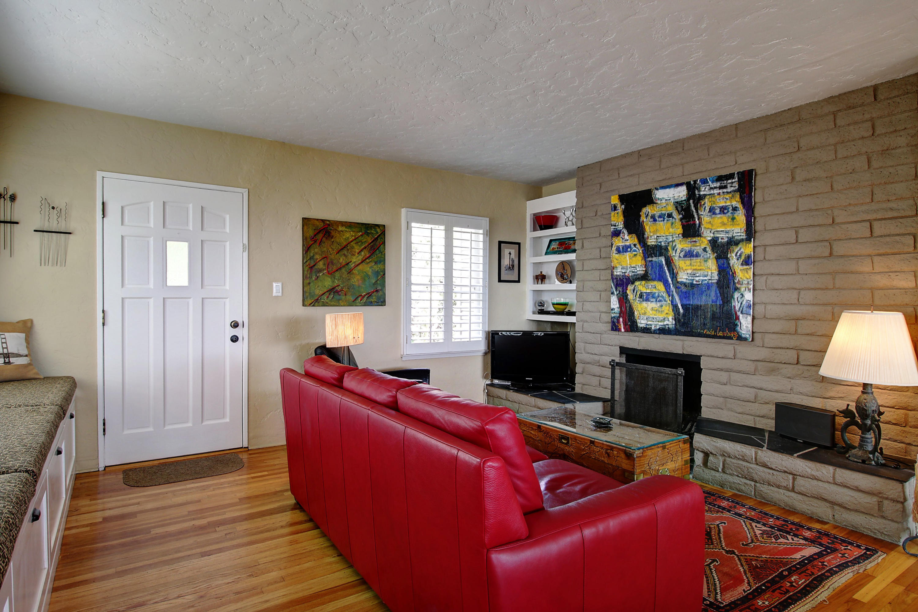 2947 Foothill Road Santa Barbara, CA 93105 - Photo 9 of 34 Living Room