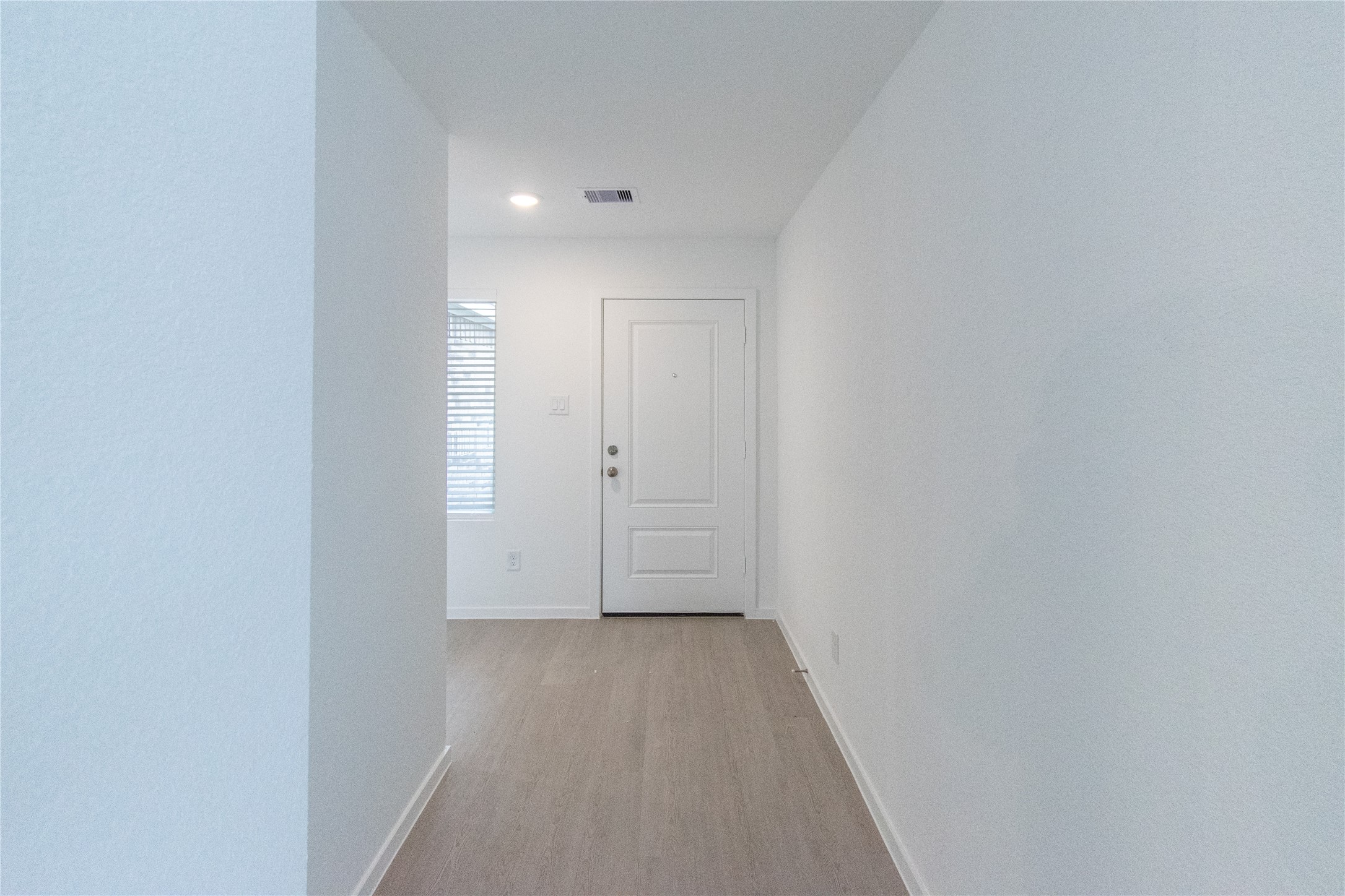 31432 Moore Road Magnolia, TX 77354 - Photo 6 of 26 a view of hallway with closet