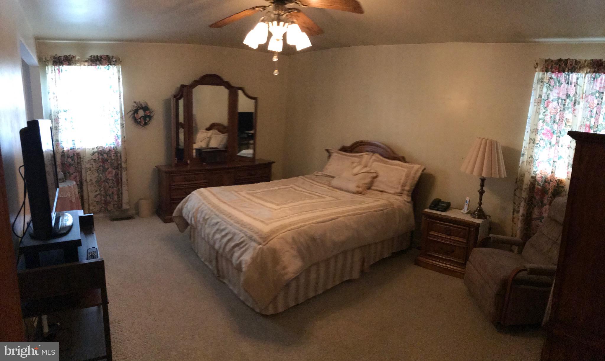 11981 Dumont Road Philadelphia, PA 19116 - Photo 21 of 29 Gallery Image 21
