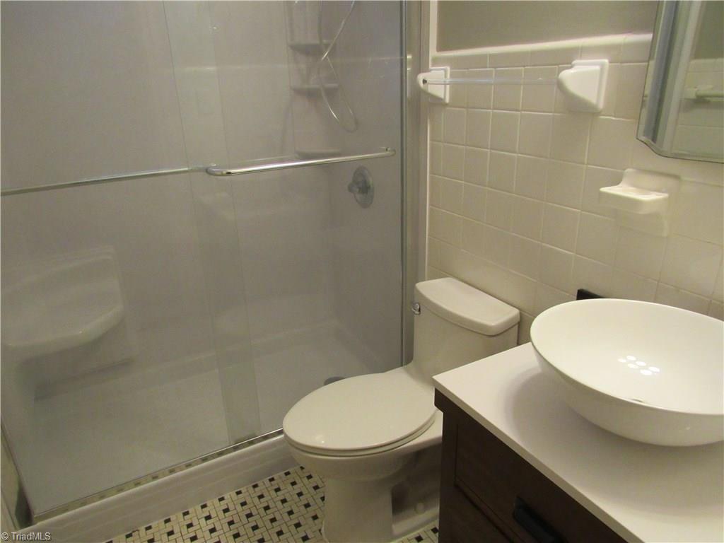1606 Independence Road Greensboro, NC 27408 - Photo 10 of 17 Gallery Image 10