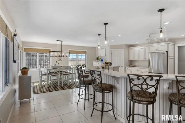 $499,900 | 28360 Quarton Road, Palmyra, IL 62674