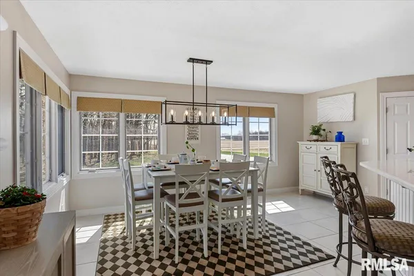 $499,900 | 28360 Quarton Road, Palmyra, IL 62674