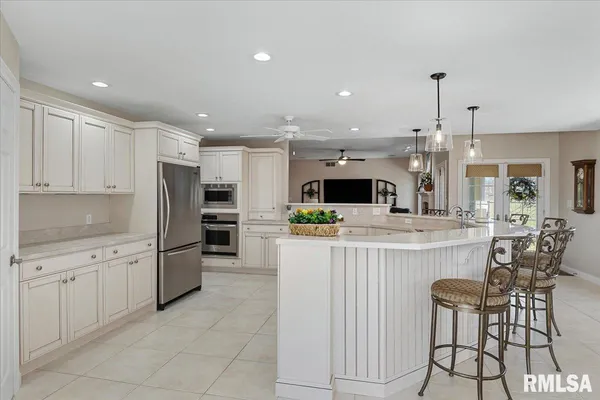 $499,900 | 28360 Quarton Road, Palmyra, IL 62674