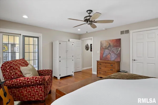 $499,900 | 28360 Quarton Road, Palmyra, IL 62674