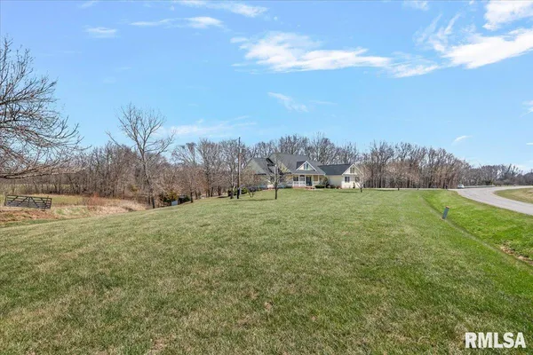 $499,900 | 28360 Quarton Road, Palmyra, IL 62674