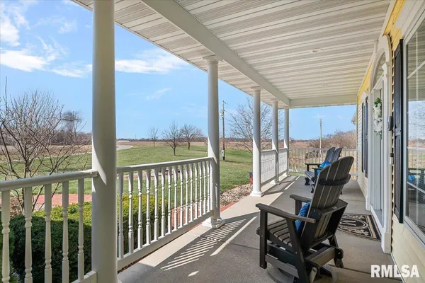 $499,900 | 28360 Quarton Road, Palmyra, IL 62674