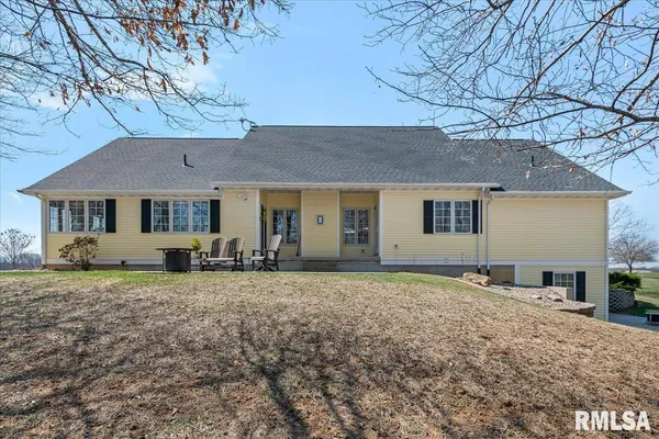 $499,900 | 28360 Quarton Road, Palmyra, IL 62674