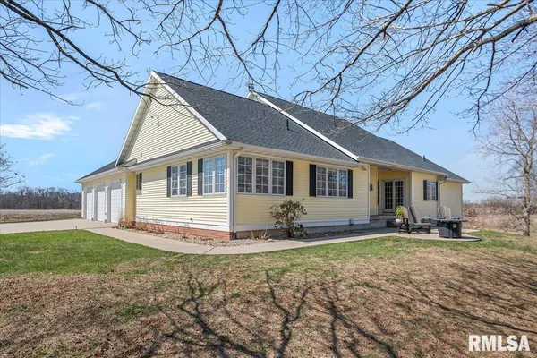 $499,900 | 28360 Quarton Road, Palmyra, IL 62674