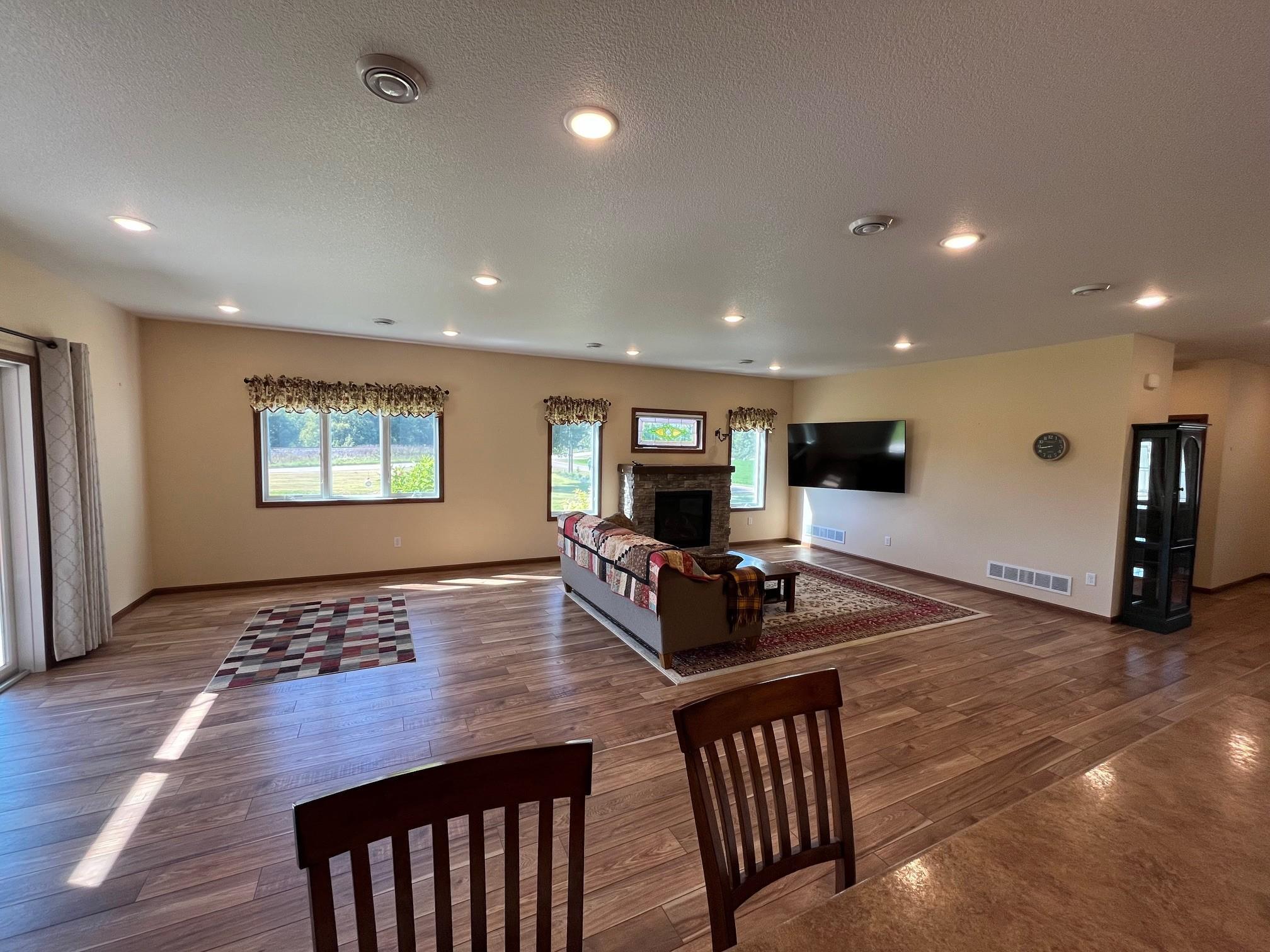 177 Pine Street Dawson, MN 56232 - Photo 8 of 18