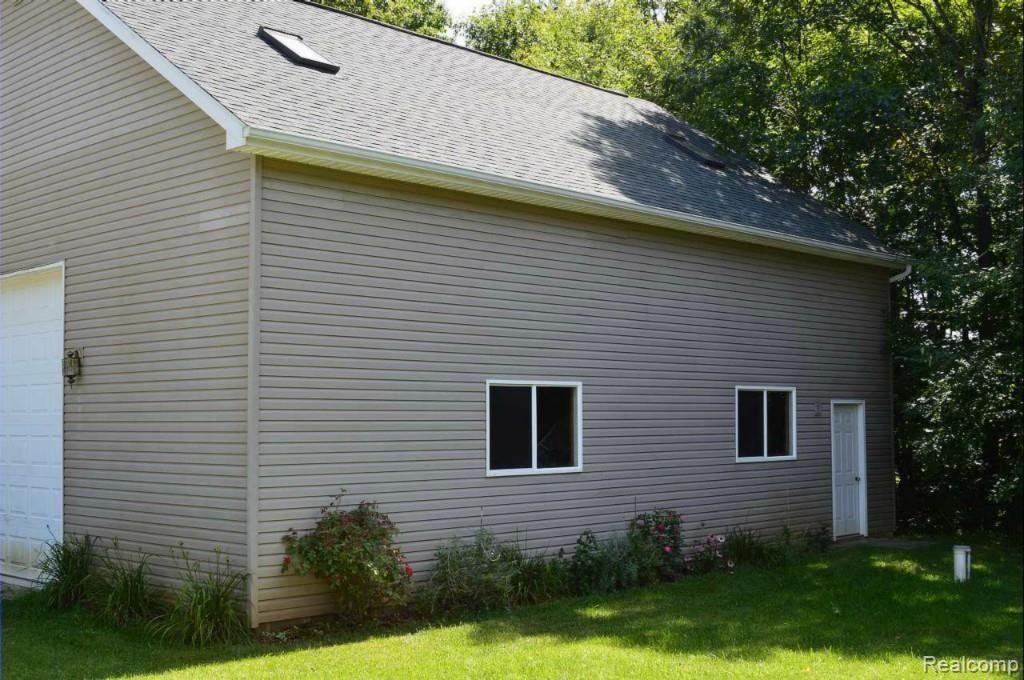 13181 Imlay City Road Emmett, MI 48022 - Photo 18 of 20 DSC_0041.jpg