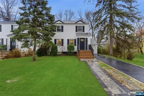 $850,000 | 33 East Lincoln Street, Verona, NJ 07044