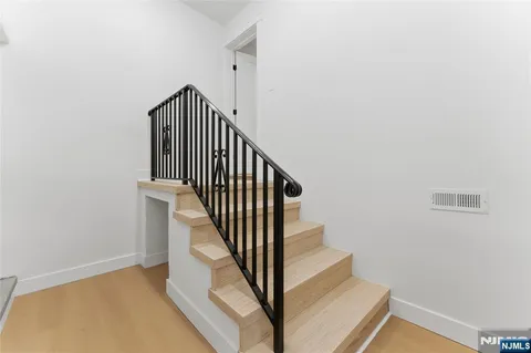 $850,000 | 33 East Lincoln Street, Verona, NJ 07044