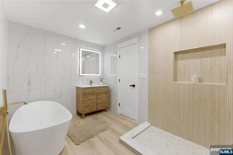 $850,000 | 33 East Lincoln Street, Verona, NJ 07044