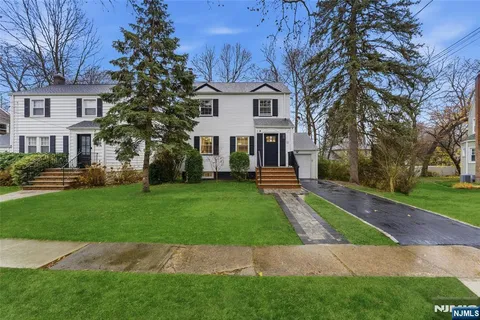 $850,000 | 33 East Lincoln Street, Verona, NJ 07044