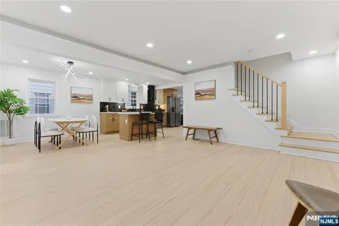 $850,000 | 33 East Lincoln Street, Verona, NJ 07044