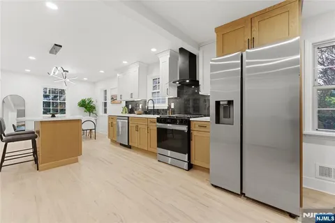 $850,000 | 33 East Lincoln Street, Verona, NJ 07044