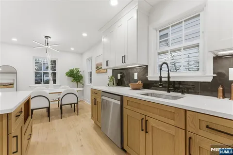 $850,000 | 33 East Lincoln Street, Verona, NJ 07044