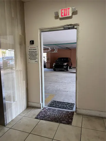 $2,300 | 6190 West 19th Avenue, Unit 303, Hialeah, FL 33012