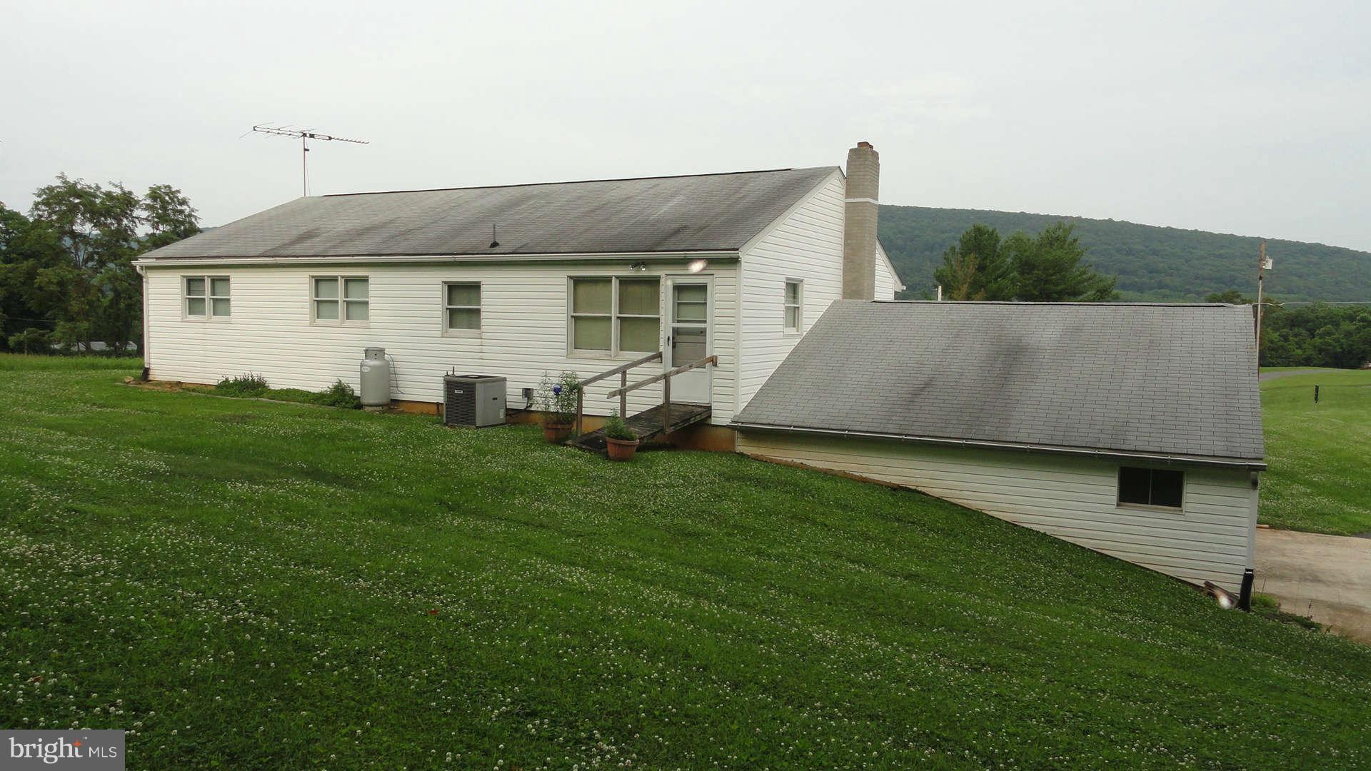 964 Valley Road Knoxville, MD 21758 - Photo 3 of 16 Exterior Rear