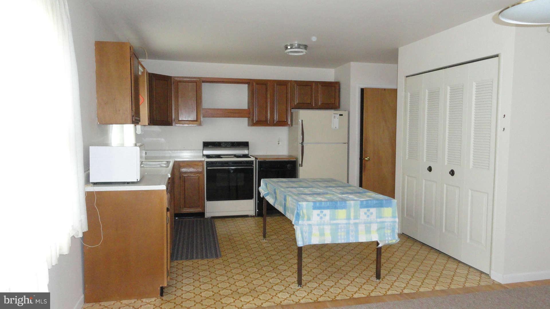 964 Valley Road Knoxville, MD 21758 - Photo 6 of 16 Kitchen