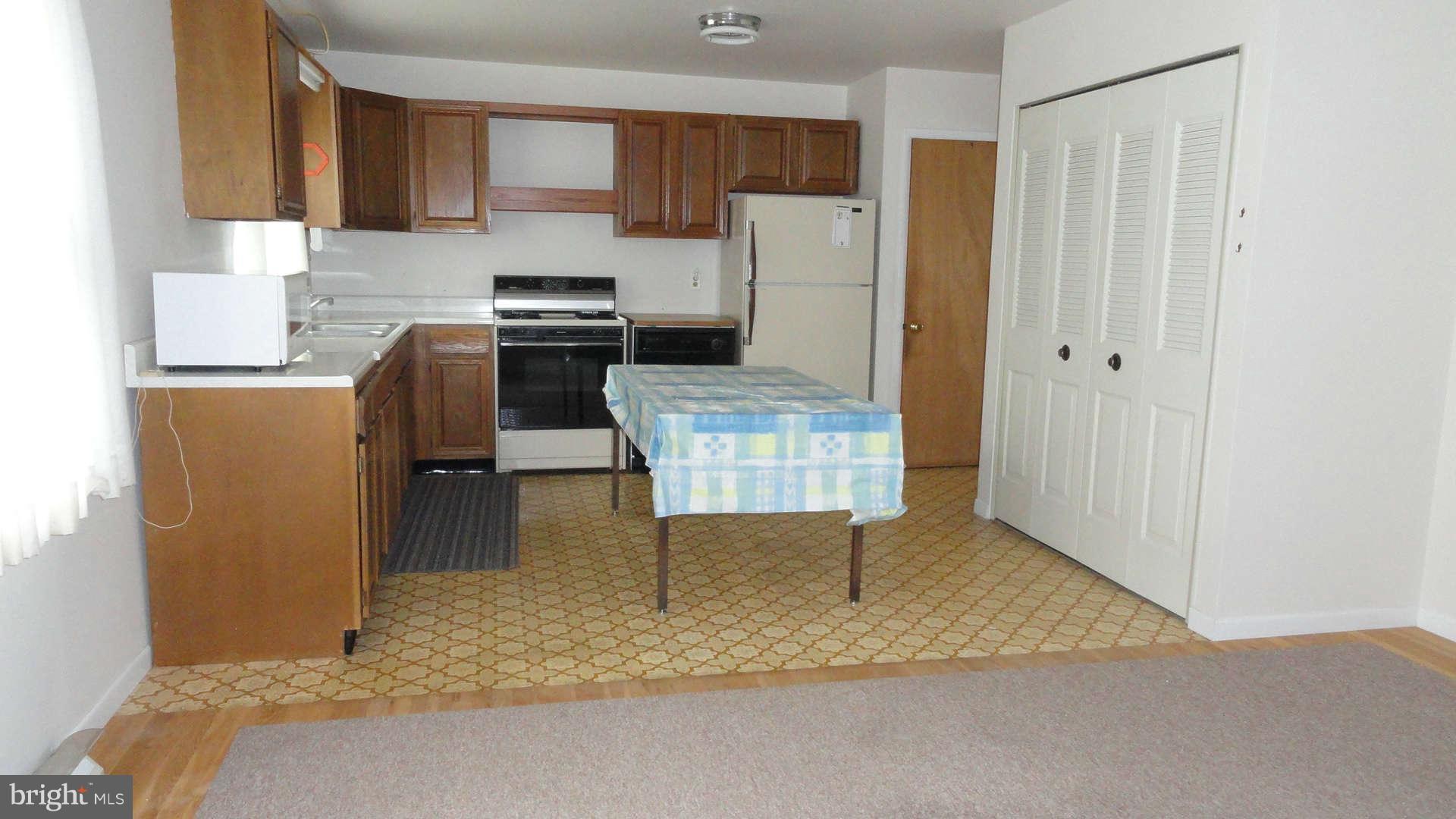 964 Valley Road Knoxville, MD 21758 - Photo 7 of 16 Kitchen