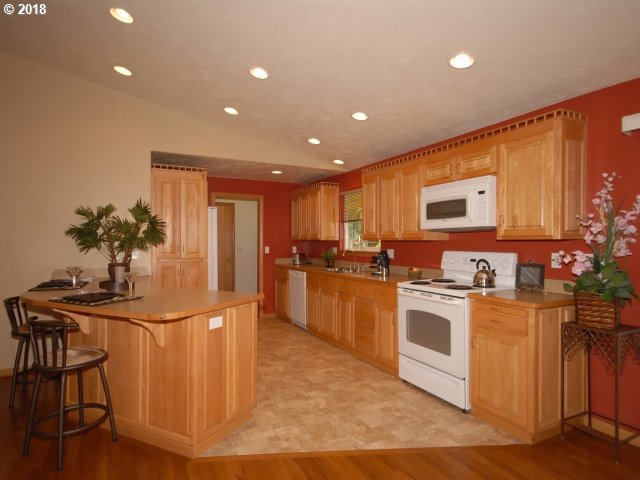 3282 Game Farm Road Springfield, OR 97477 - Photo 15 of 25