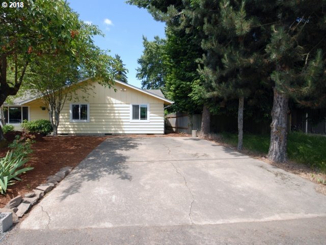 3282 Game Farm Road Springfield, OR 97477 - Photo 4 of 25