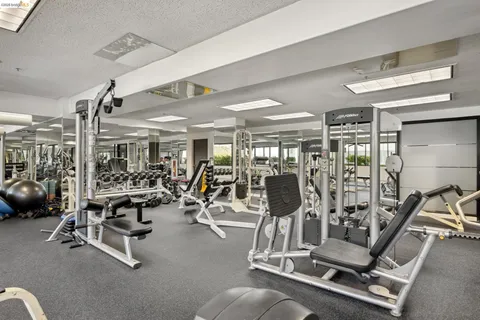 $495,000 | 6363 Christie Avenue, Unit 525, Emeryville, CA 94608