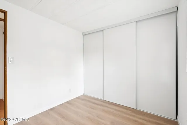 $419,999 | 5 Fallow Drive, Manalapan, NJ 07726