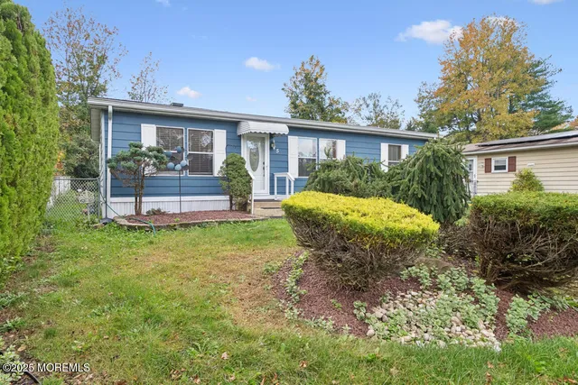 $419,999 | 5 Fallow Drive, Manalapan, NJ 07726