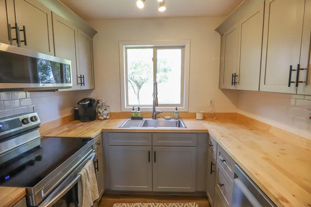 $2,100,000 | 183185 Bird Farm Road, Sheridan, WY 82833