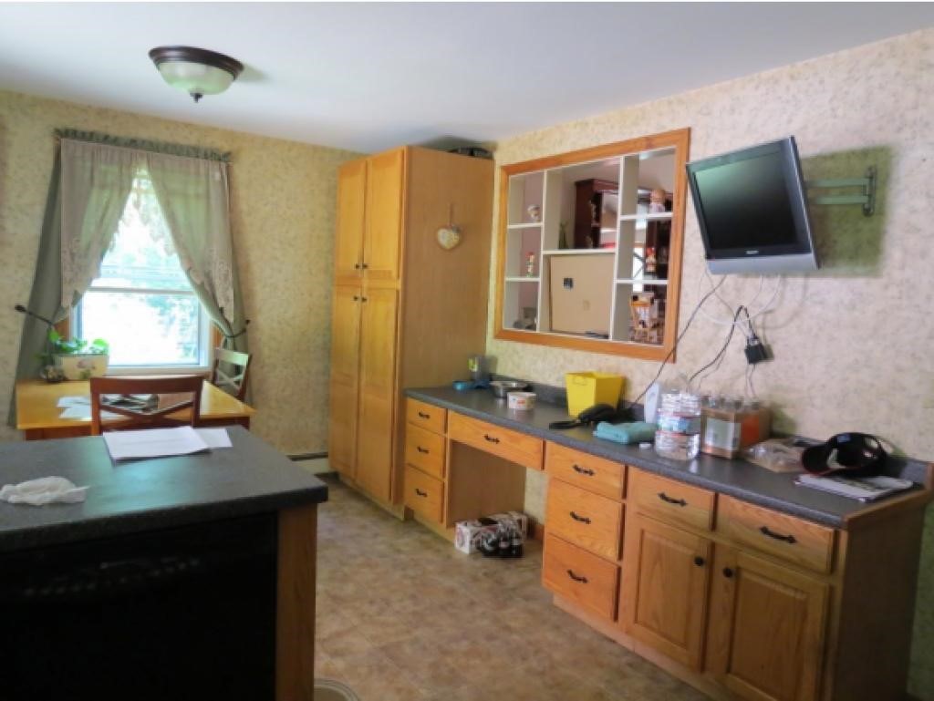 30 Betts Road Rochester, NH 03867 - Photo 3 of 17