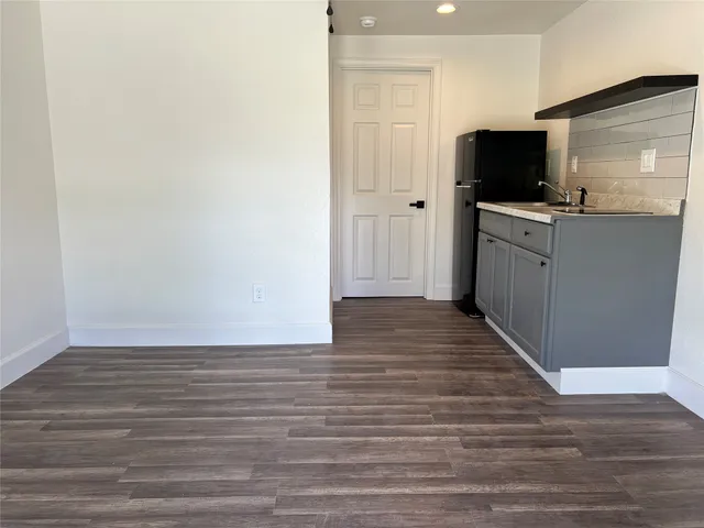 $750 | 201 Eastwood Street, Unit 3, Houston, TX 77011