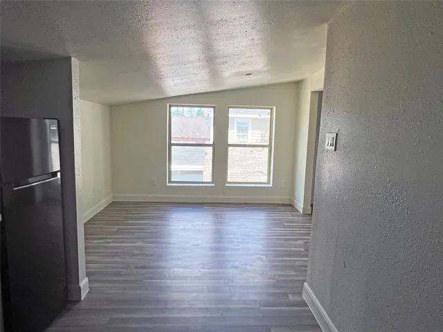 $750 | 201 Eastwood Street, Unit 3, Houston, TX 77011
