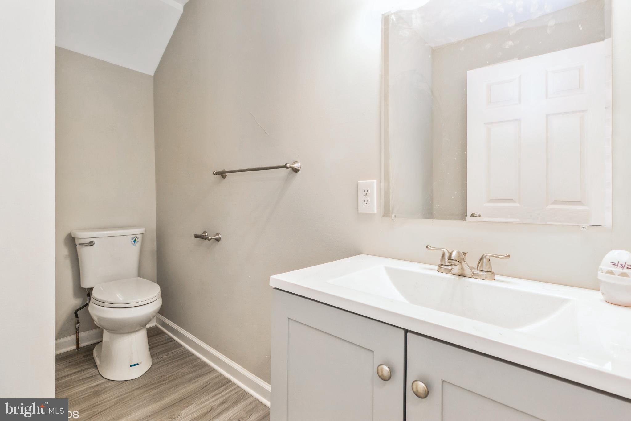 425 Grape Street Warminster, PA 18974 - Photo 13 of 26 Bathroom