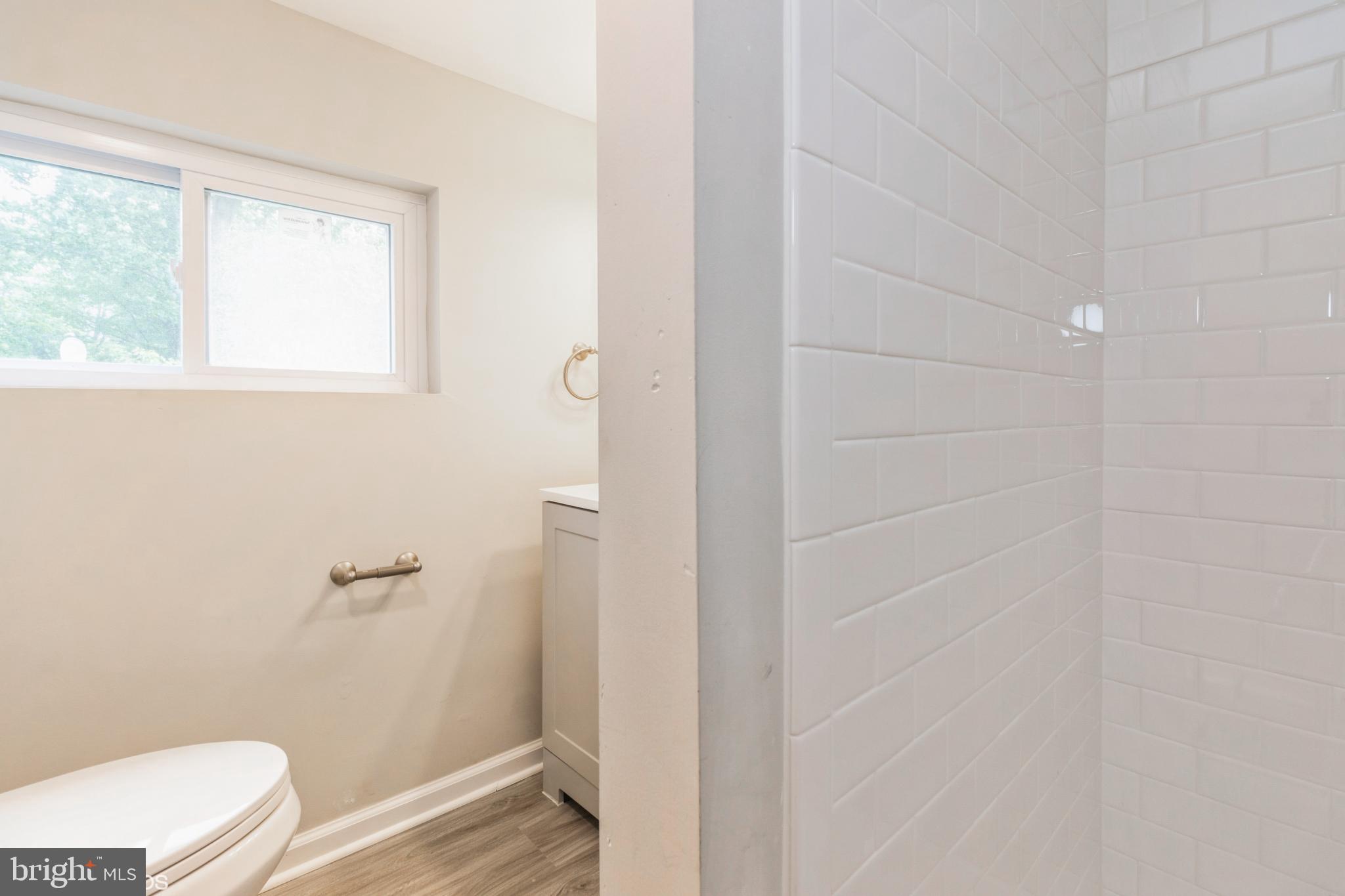 425 Grape Street Warminster, PA 18974 - Photo 20 of 26 Bathroom 2