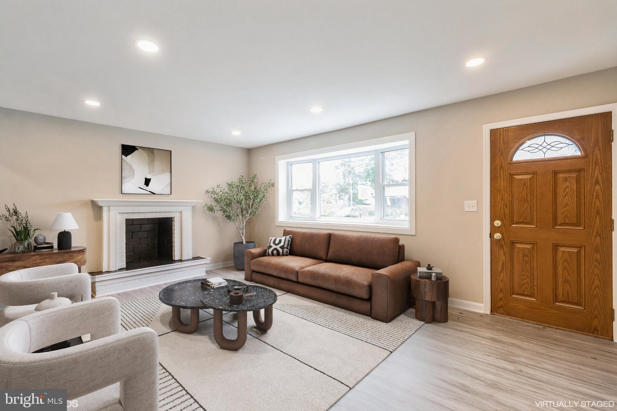425 Grape Street Warminster, PA 18974 - Photo 6 of 26 Living Room - Virtually Staged.