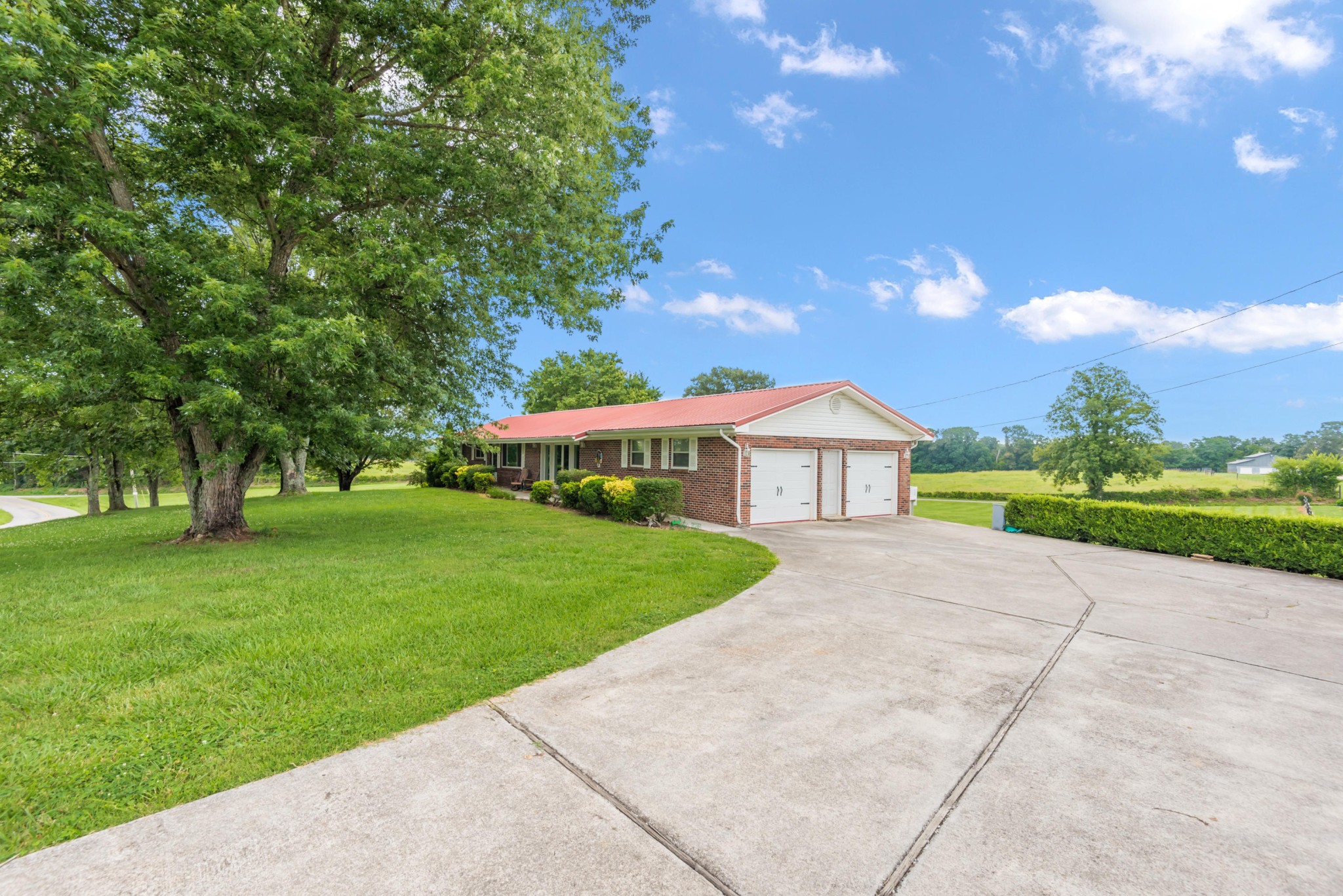 1022 Seed Tick Road Philadelphia, TN 37846 - Photo 3 of 35 Gallery Image 3