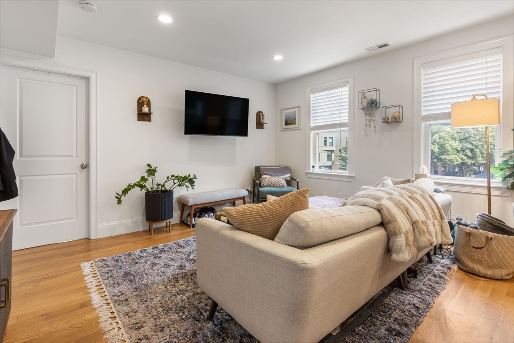 2 Walk Hill Street, Unit 2 Boston, MA 02130 - Photo 4 of 27