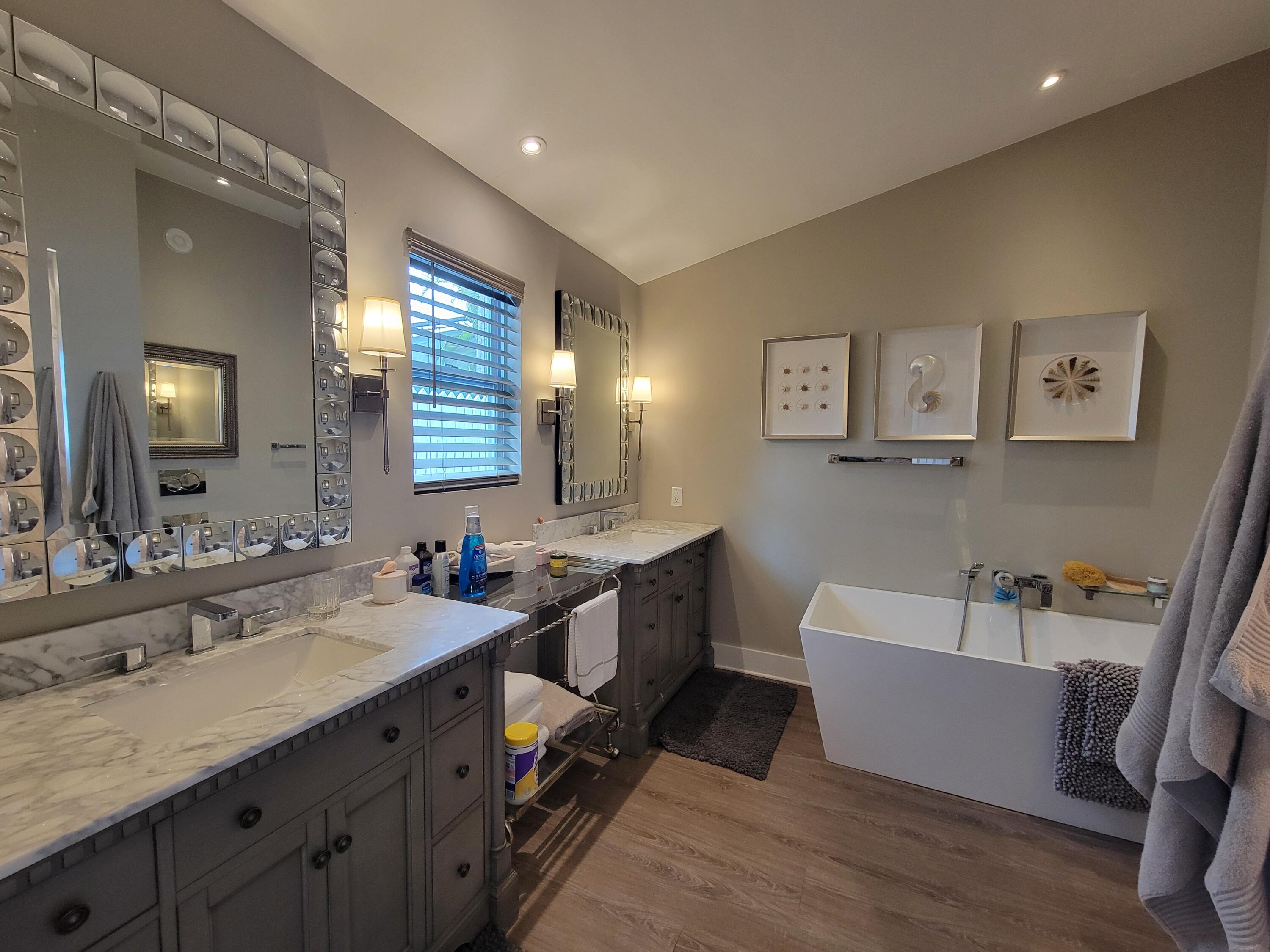 1022 Washington Street Key West, FL 33040 - Photo 8 of 23 Master bath 1