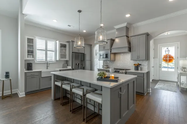 $549,900 | 1949 Farmstead Drive, Hixson, TN 37343