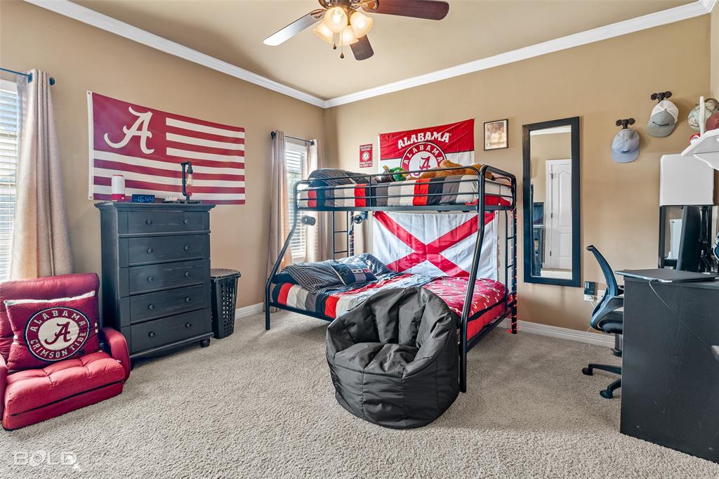10040 Loveland Court Shreveport, LA 71106 - Photo 18 of 26 a view of a livingroom with furniture