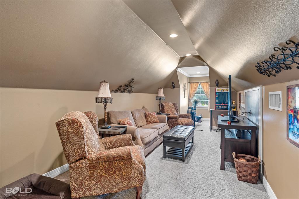 10040 Loveland Court Shreveport, LA 71106 - Photo 25 of 26 a living room with furniture