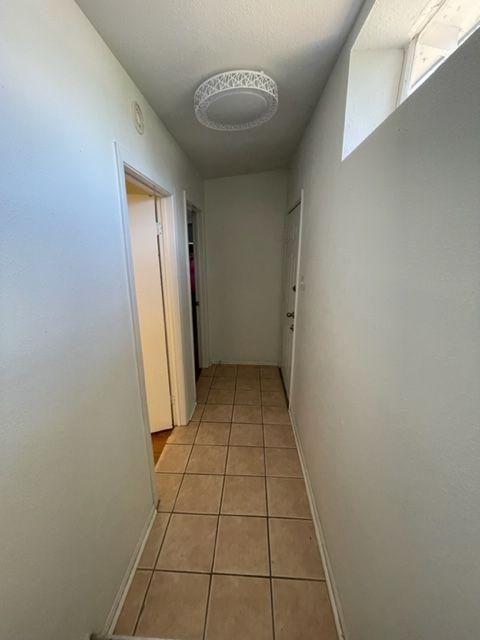 207 West 39th Street, Unit B Austin, TX 78751 - Photo 9 of 20 a view of a hallway