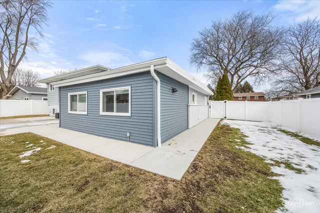 $415,000 | 764 Scott Drive, Elgin, IL 60123