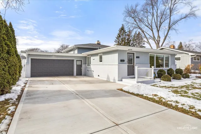 $415,000 | 764 Scott Drive, Elgin, IL 60123