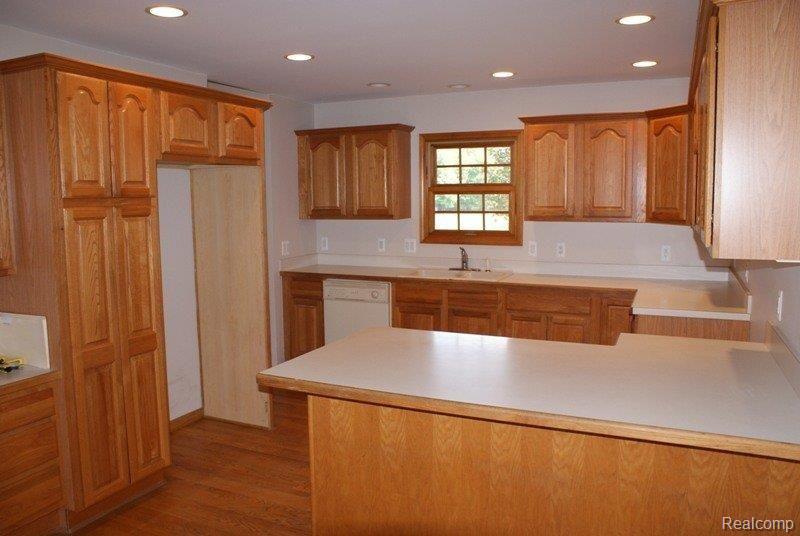 3595 Jones Road North Branch, MI 48461 - Photo 5 of 18 DSC03944