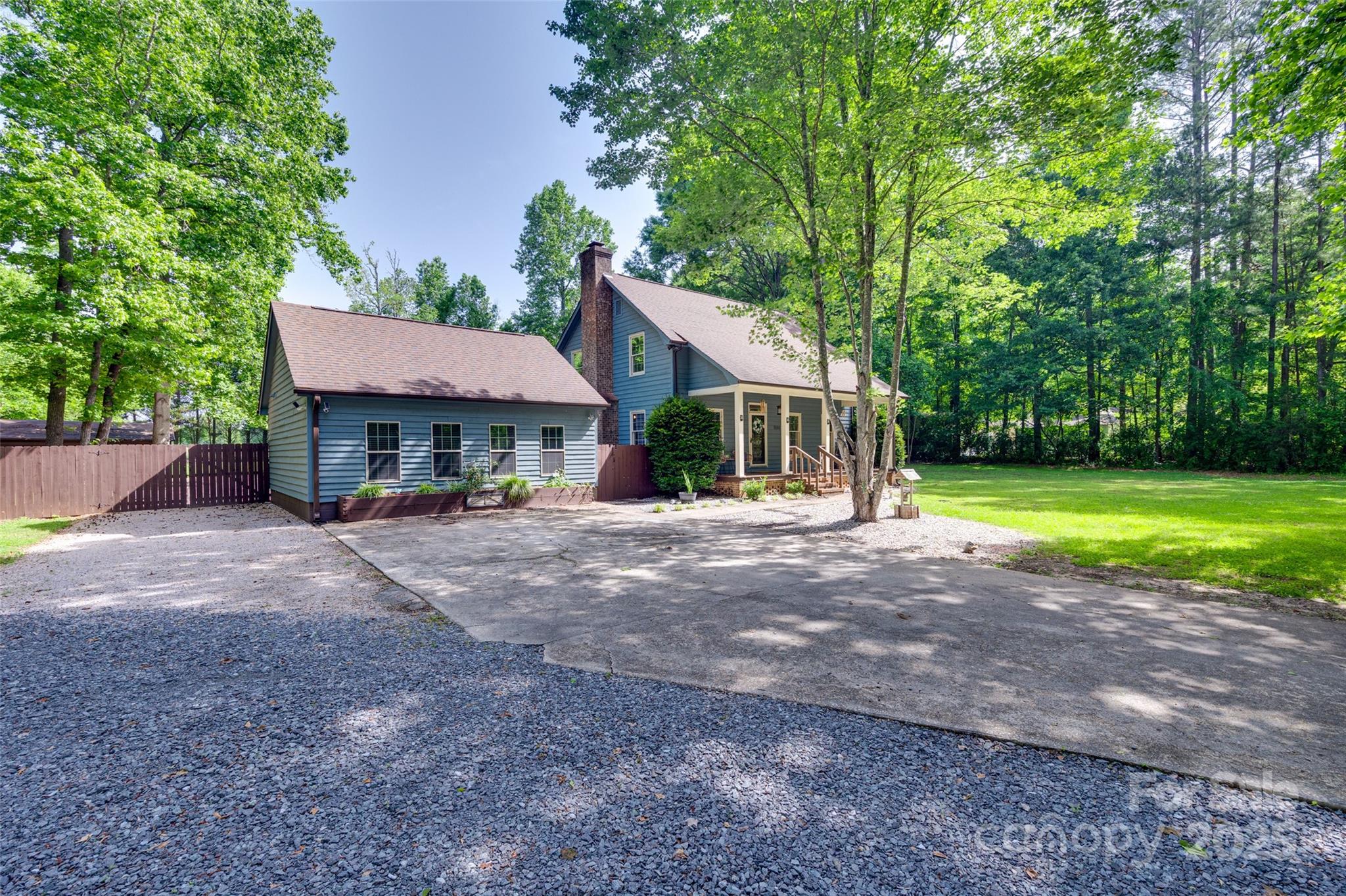 6688 Pine Forest Drive York, SC 29745 - Photo 3 of 45