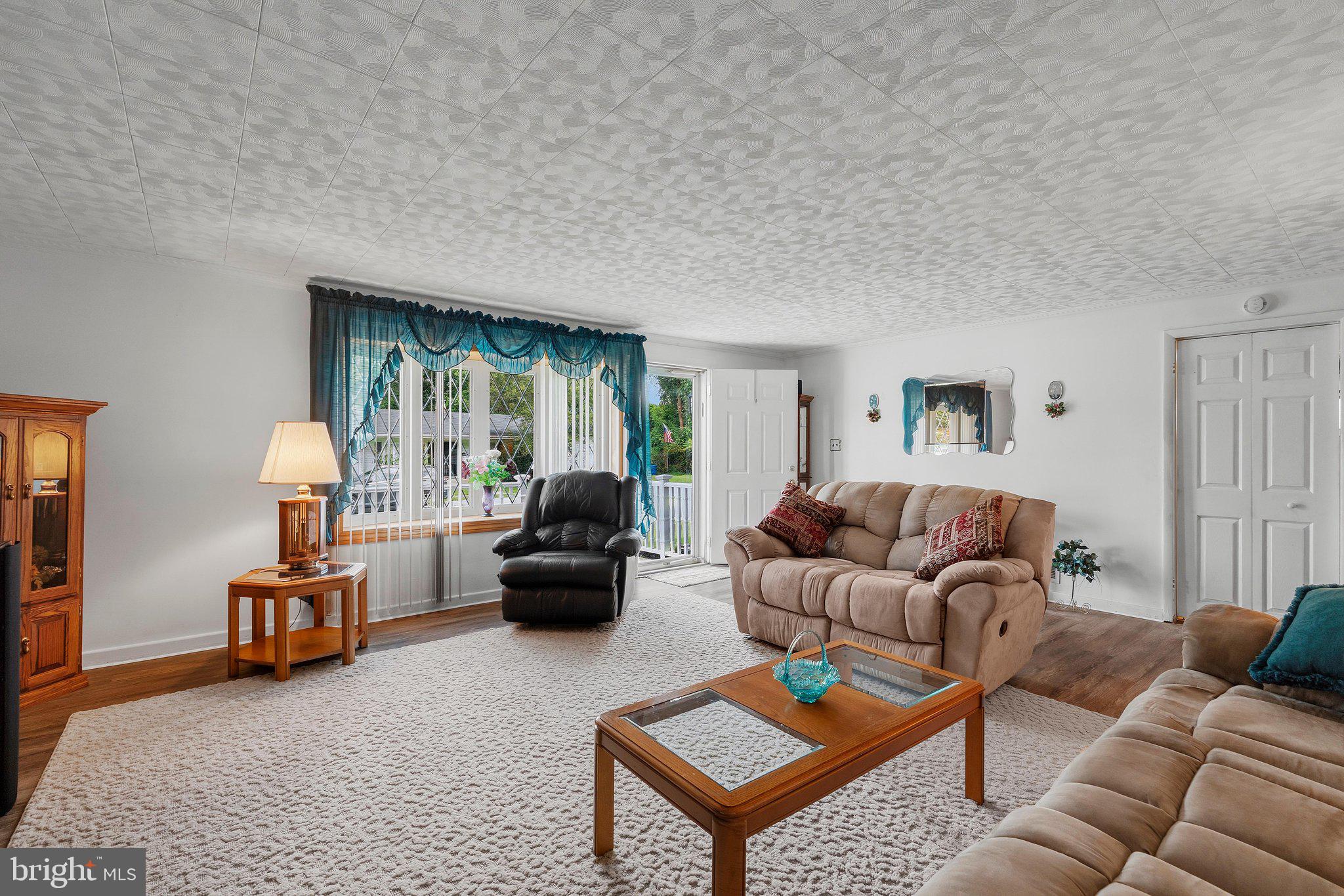 5608 Huntsmoor Road Baltimore, MD 21227 - Photo 7 of 45 Gallery Image 7